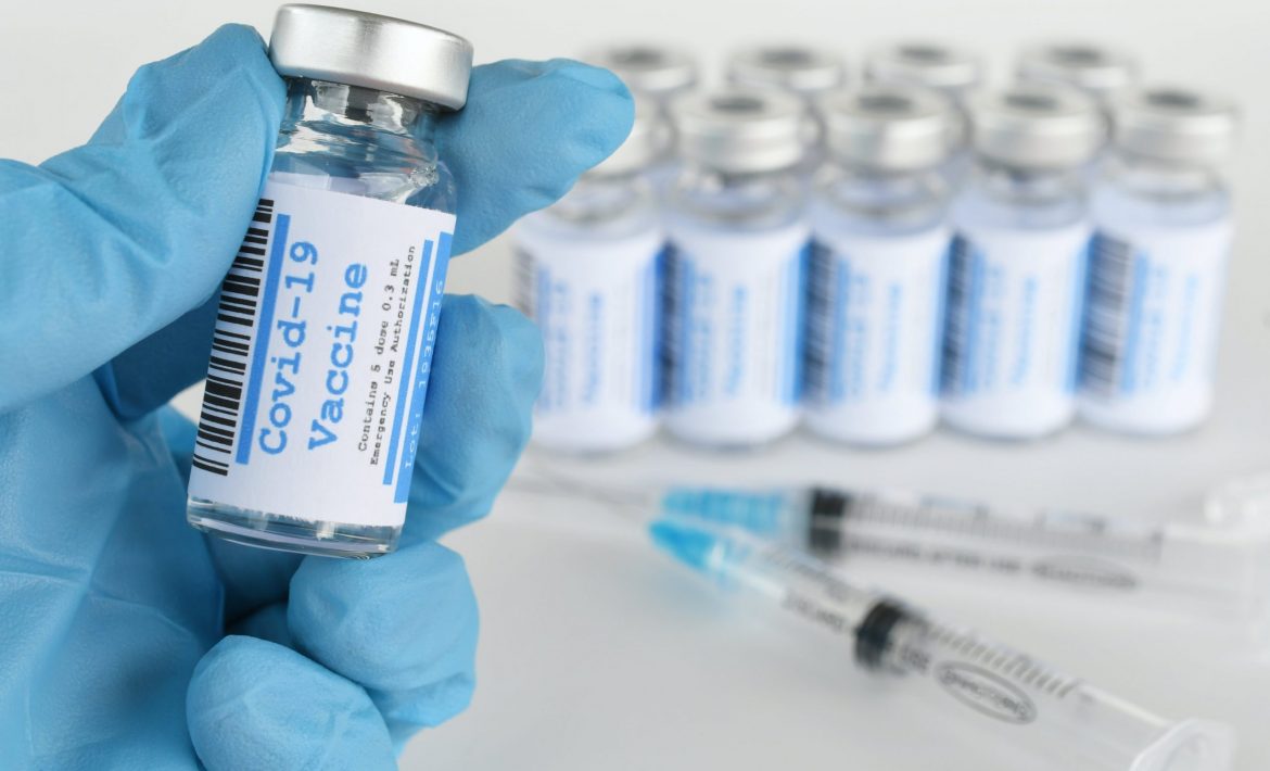 Найпоширеніші фейки про вакцинацію від COVID-19
